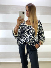 Blusa Celia in Satin Fantasia Zebrata