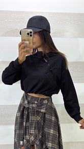 Felpina Flossie Crop Colletto Coreana con Alamari Diagonali