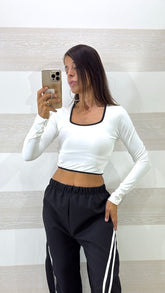 Maglia Crop Eunice in Lycra con Profili in Contrasto
