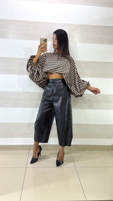 Pantaloni Gwenda alla Caviglia in Eco Pelle con Borchie