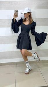 Vestito Randa con Coppe e Maniche a Campana