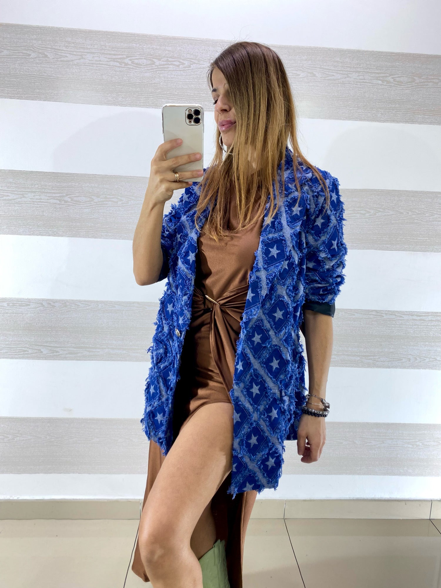 Abito Elva Satin con Spacco e Anello
