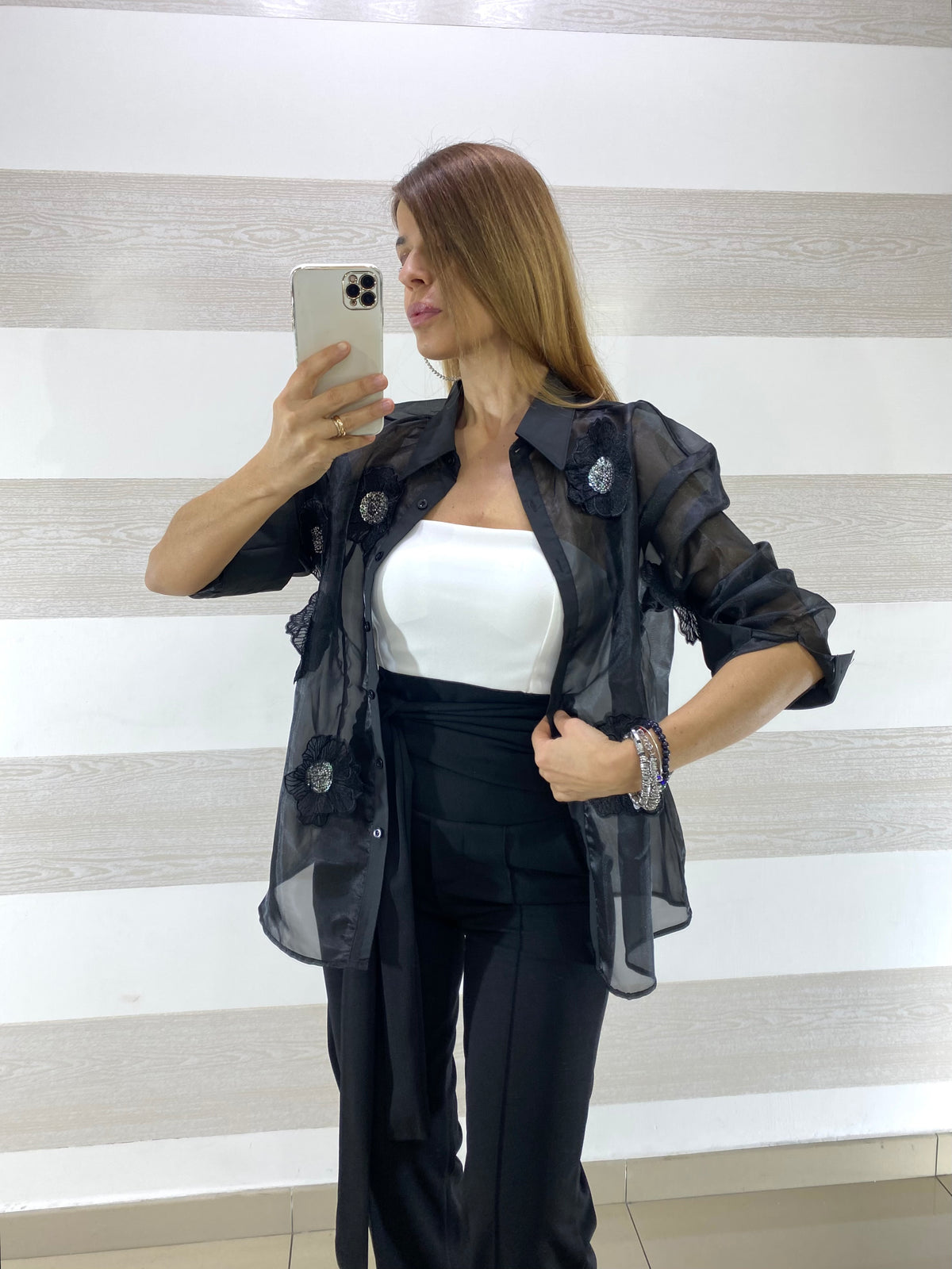 Camicia Doris Tipo Organza con Applicazioni Fiori