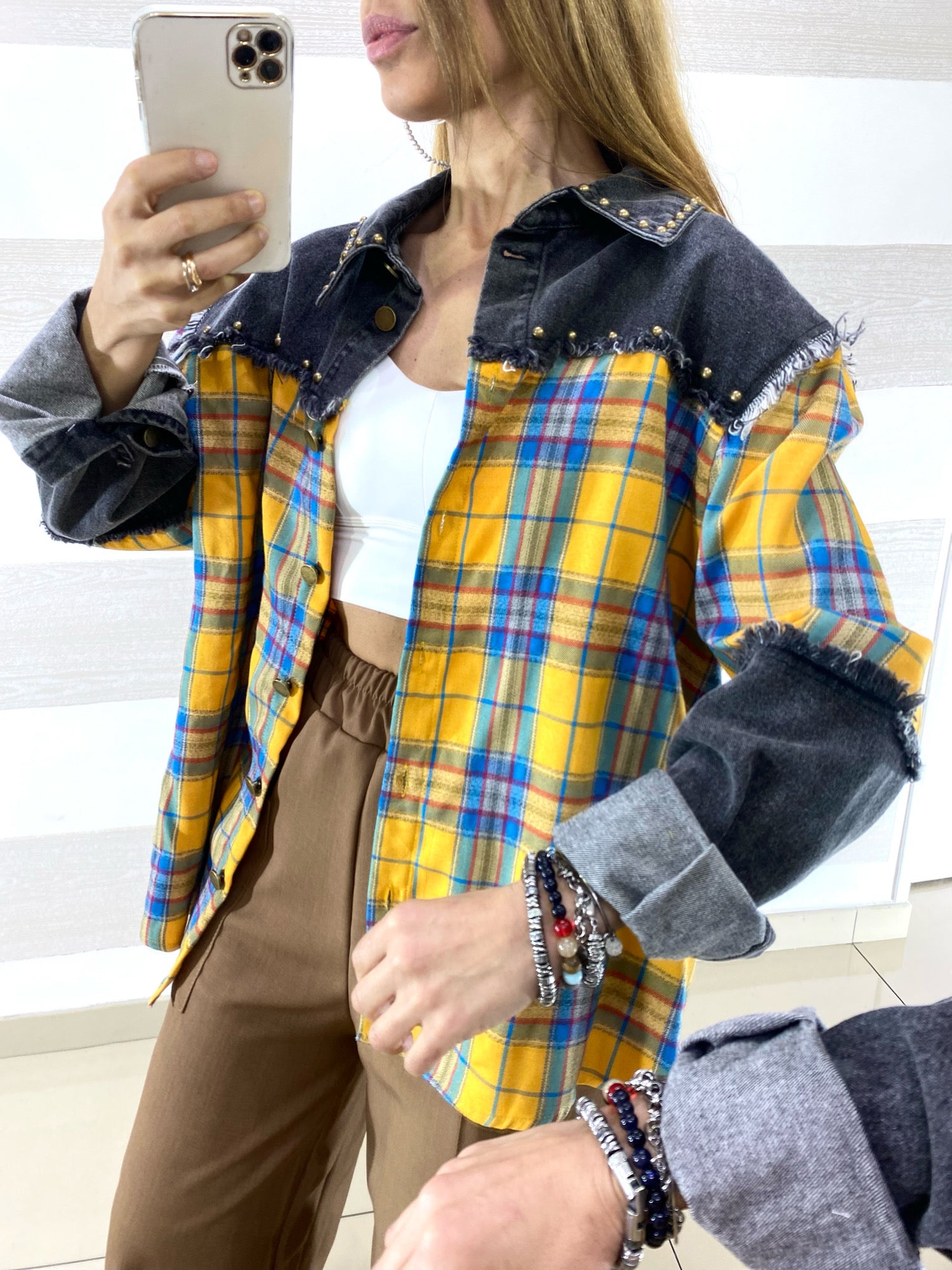 Camicia Justine a Quadroni con Jeans Nero e Borchie