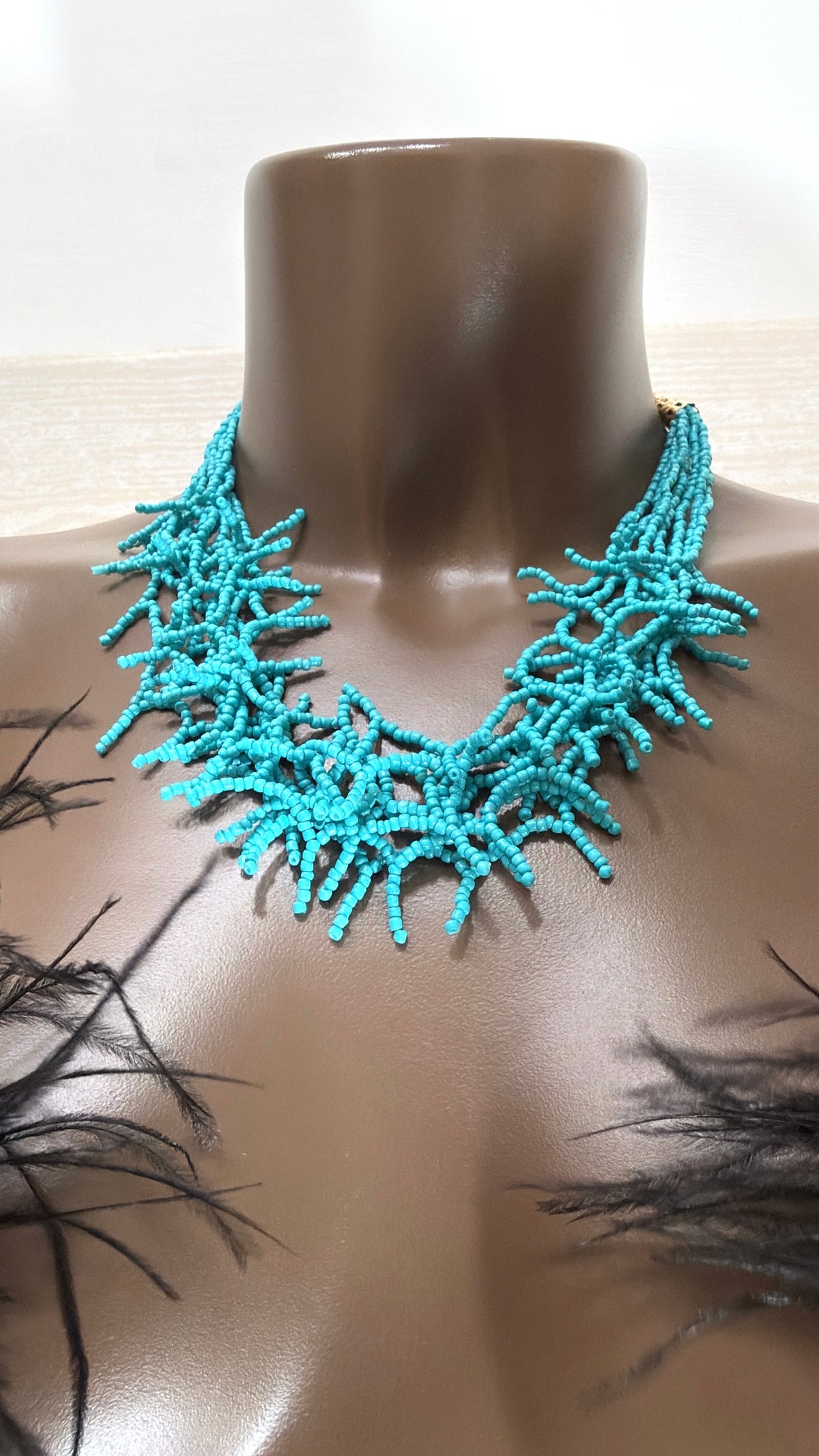 Collana a Girocollo Cyndi Con MIcro Perline Effetto Corallo Turchesi