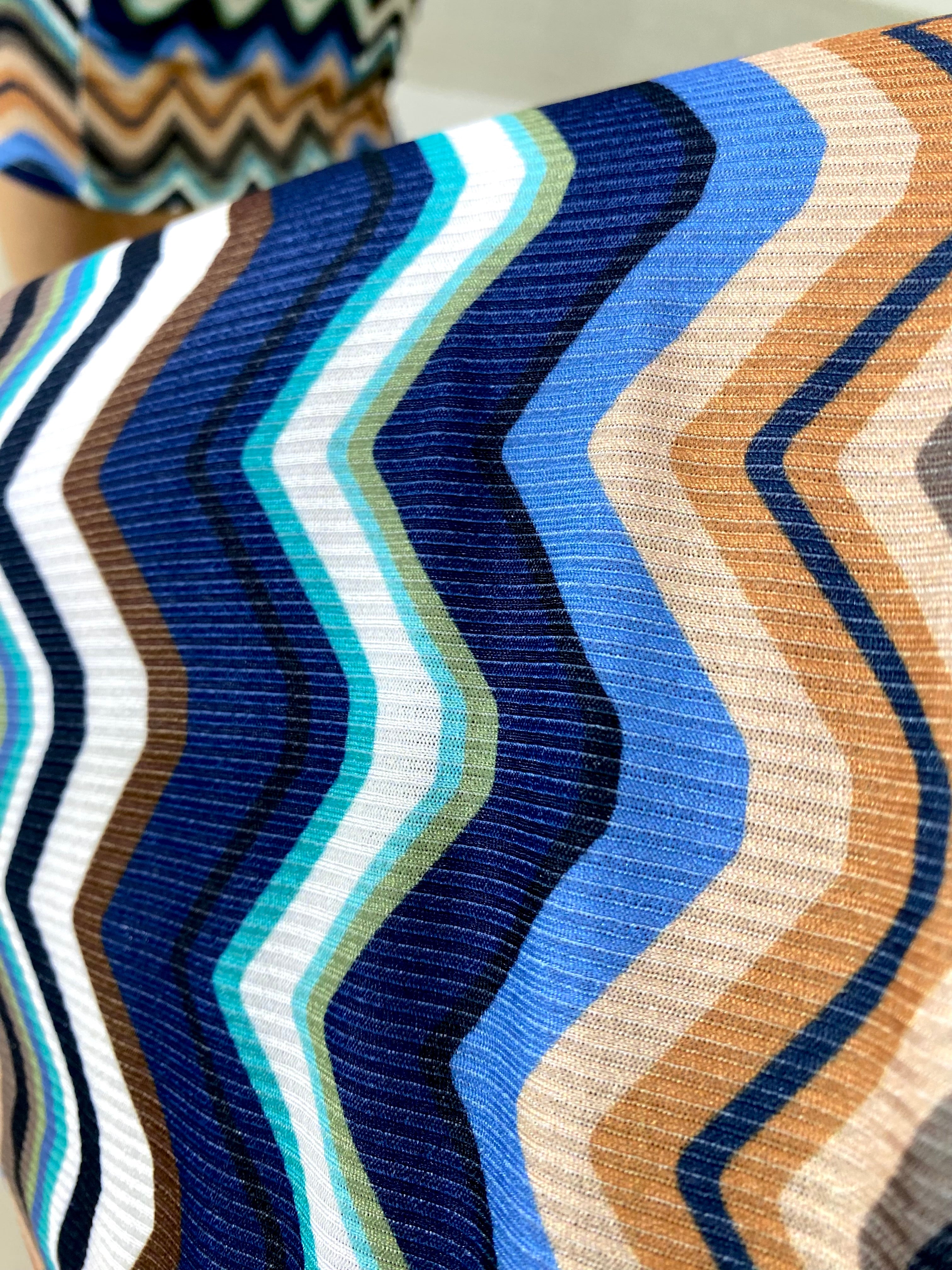 Coordinato Swami Top Coppe e Gonna Zig Zag