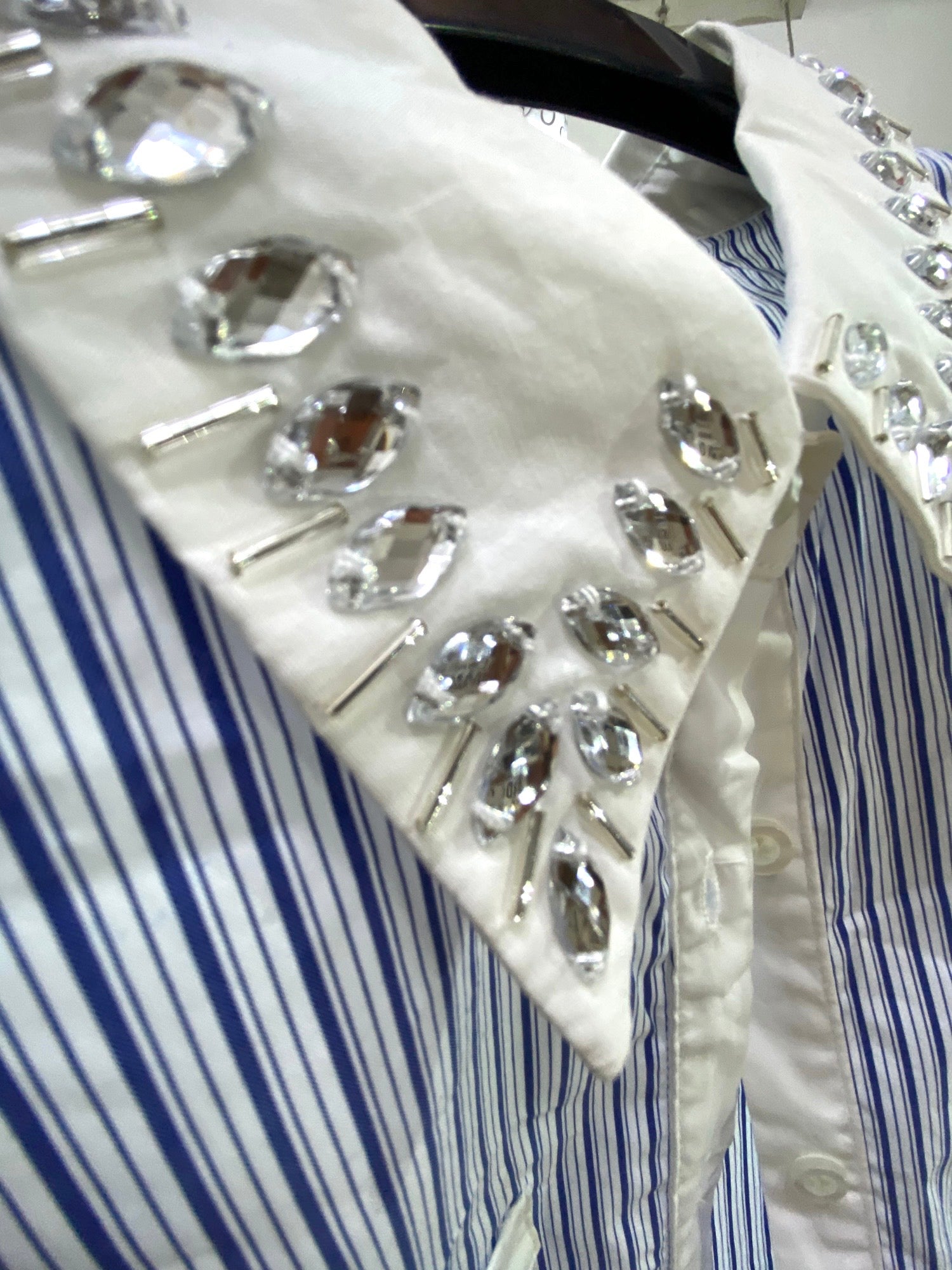 Coordinato Vania Jewels Shorts e Camicia con Macrame e Strass