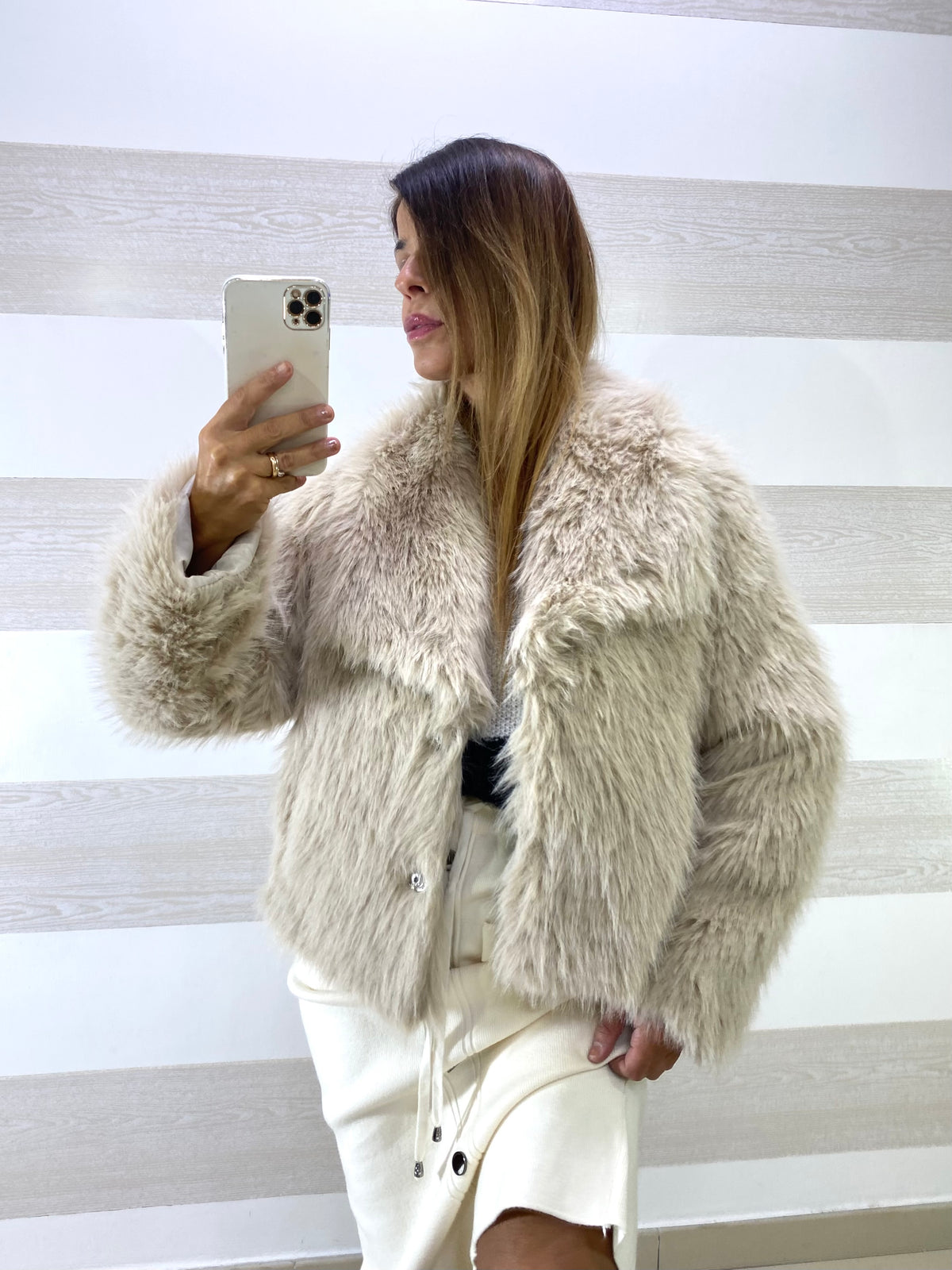 Eco Pelliccia Nora Voluminosa e Morbida