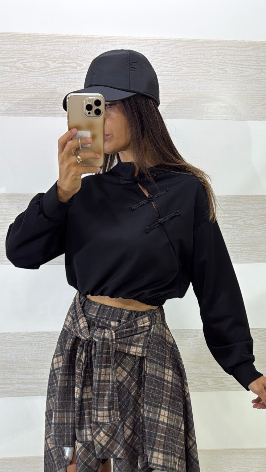 Felpina Flossie Crop Colletto Coreana con Alamari Diagonali