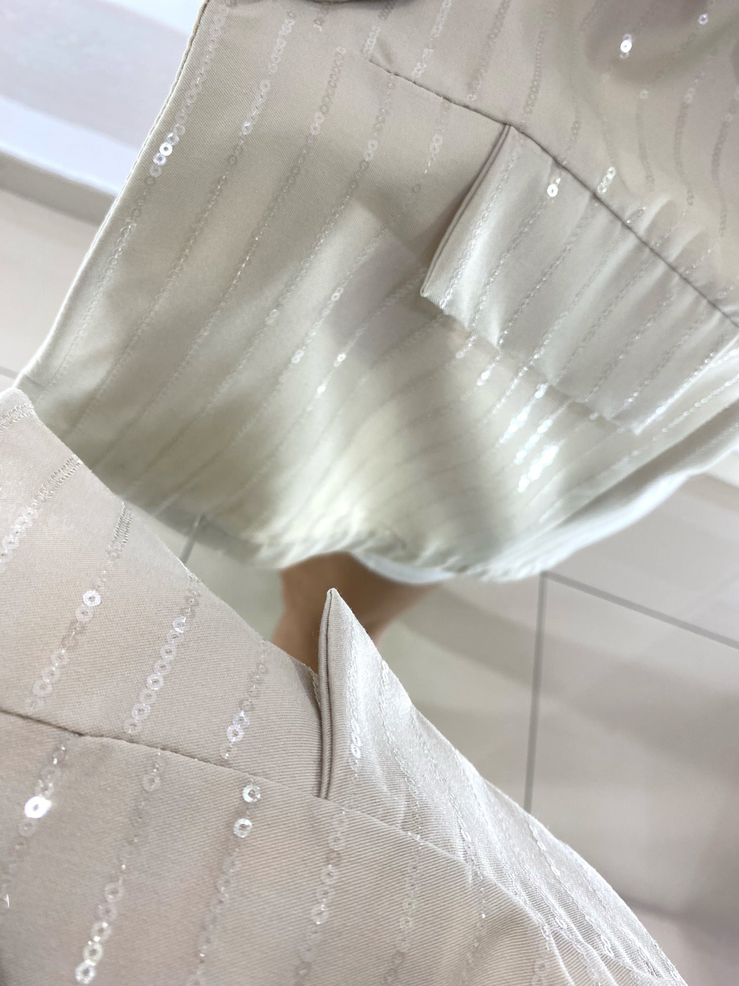 Giacca Jana Righe Piallettes Manica Drappeggiata