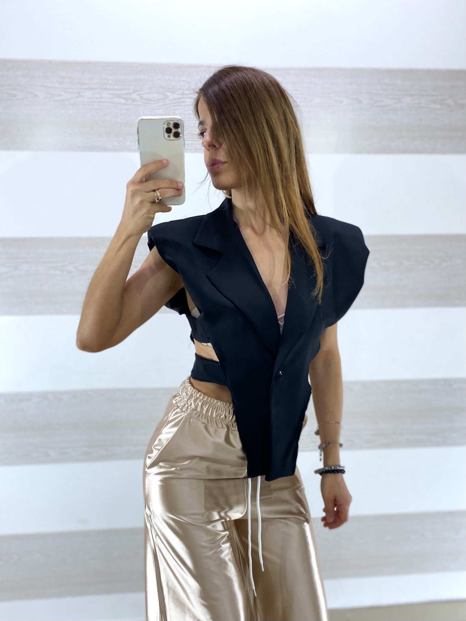 Gilet Loretta Asimmetrico con Aperture Laterali