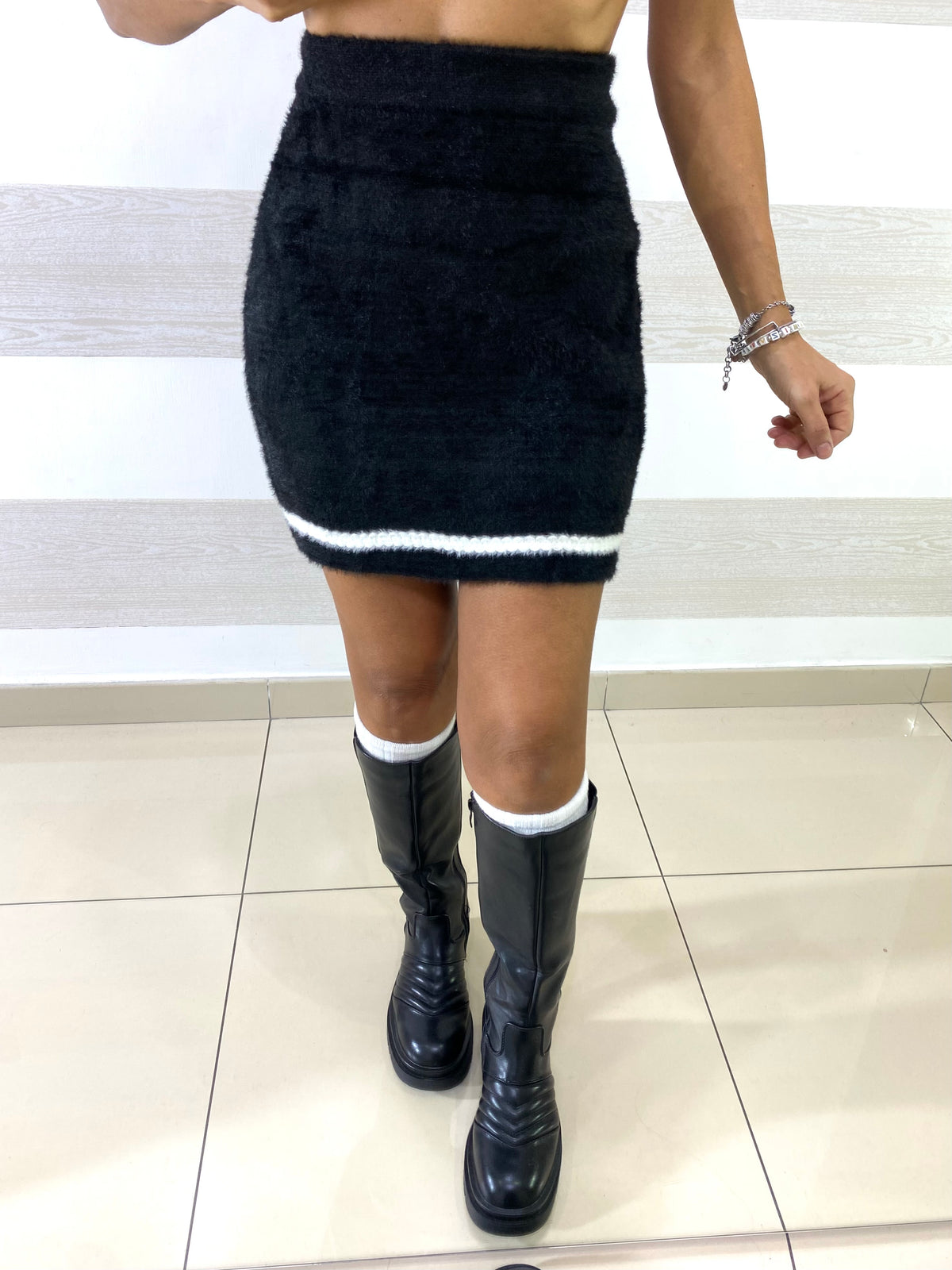 Gonna Aline Pelosa Nara con Treccia Bianca