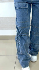 Jeans Zena Cargo con Stringhe alle Ginocchia