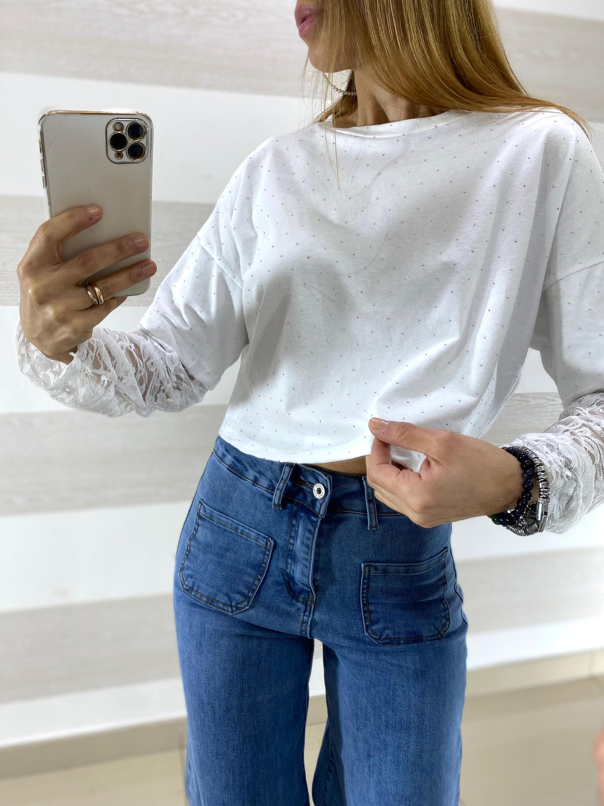 Maglia Caterina con Punti Luce e Maniche in Pizzo