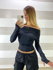 Maglia Edwina Scollo Asimmetrico Manica Guanto