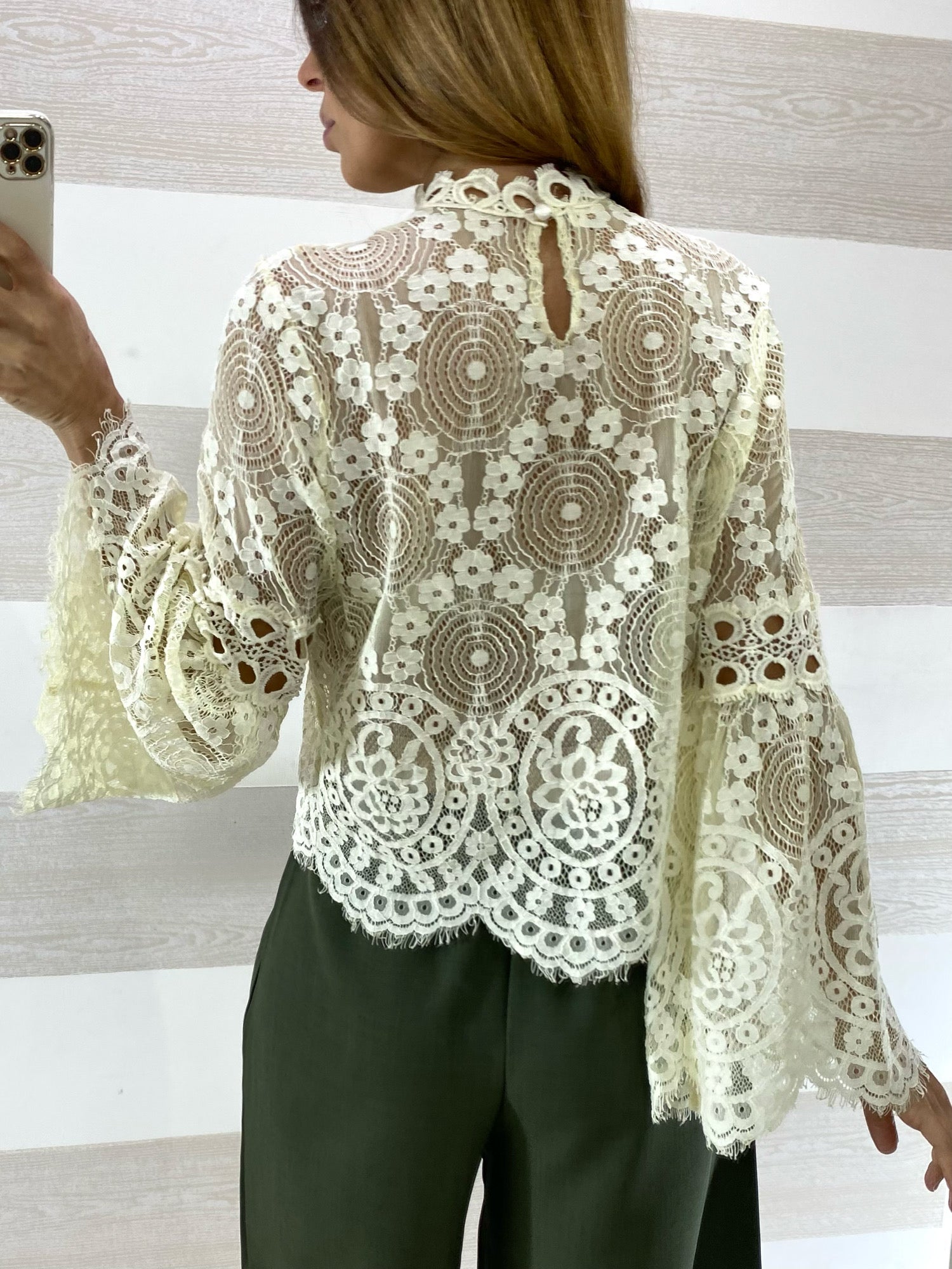 Maglia Elektra in Pizzo Maniche a Campana
