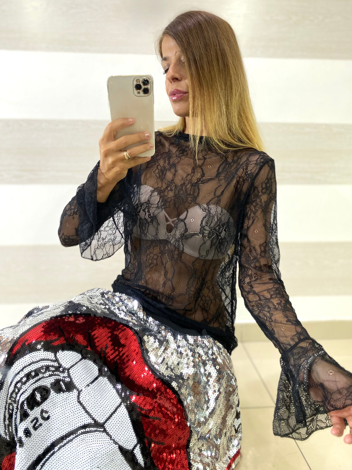 Maglia Janet in Pizzo Maniche a Campana