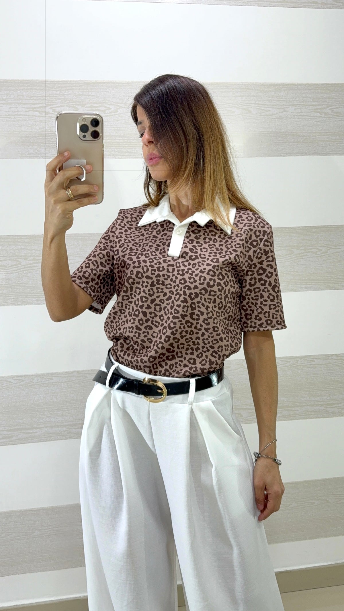 Maglia Rozanne Maculata con Colletto Bianco
