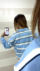 Maglia Tabatha Polo Oversize a Righe con Dettagli Gioiello