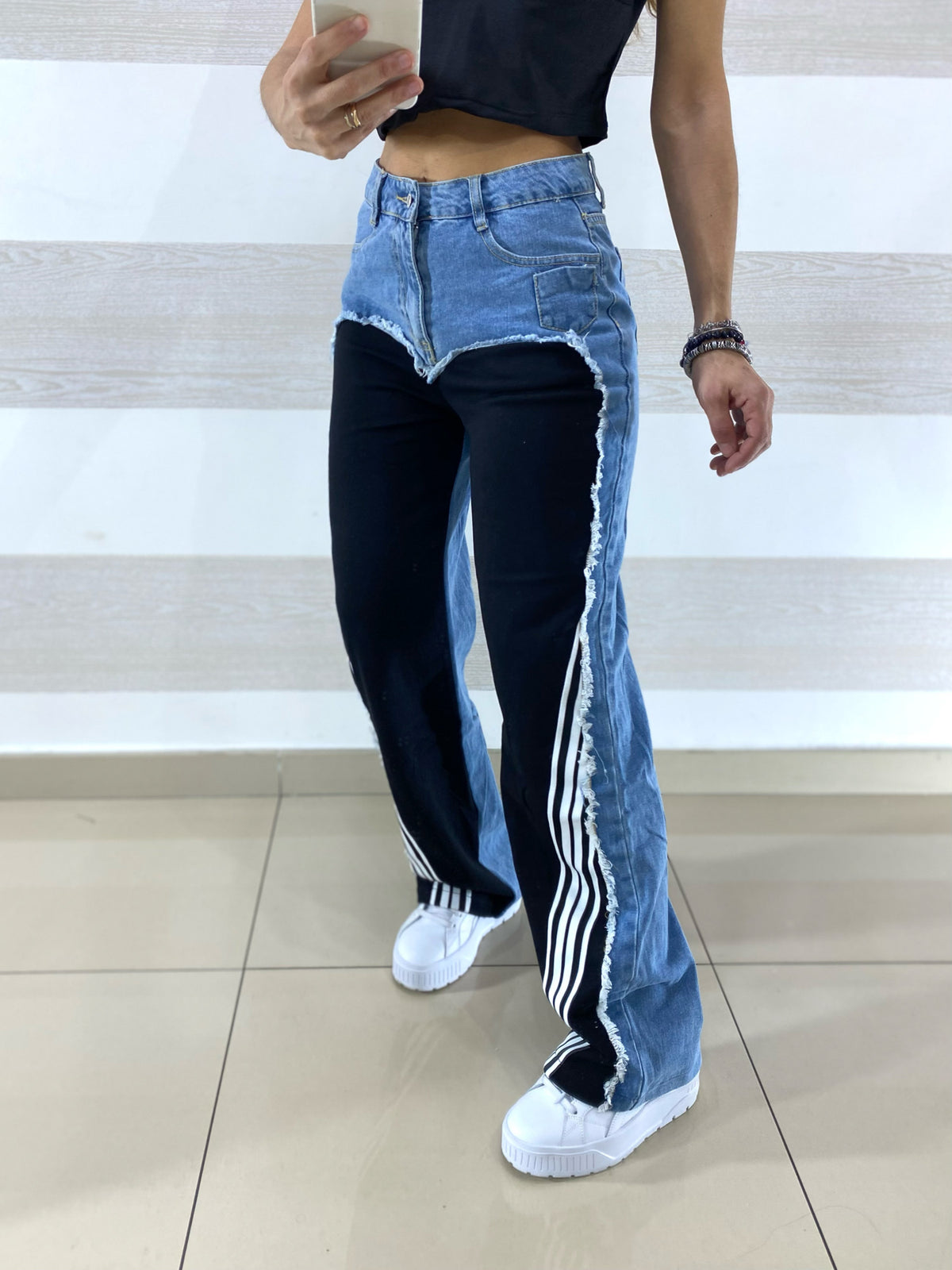 Pantajeans Gaia in Tessuto di Tuta e Jeans con Bande Laterali