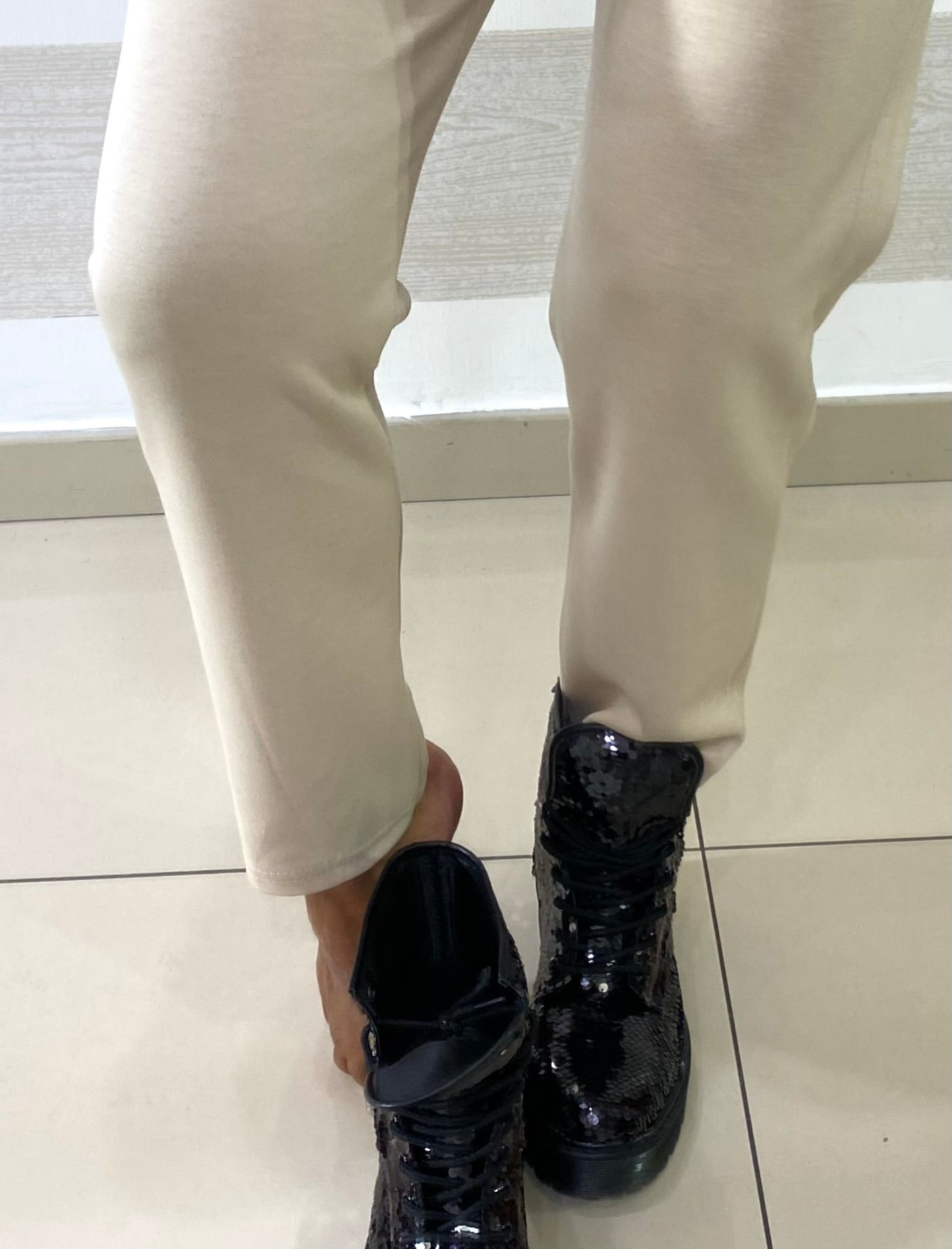 Pantaloni Cathi Modello Comfy Vita Arricciata