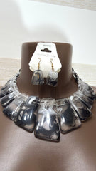 Set Coordinato Collana Stile Collier e Orecchini Pendenti Effetto Marmo