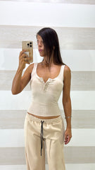 Top Dreda a Costine Scollato con Bottoncini Strass