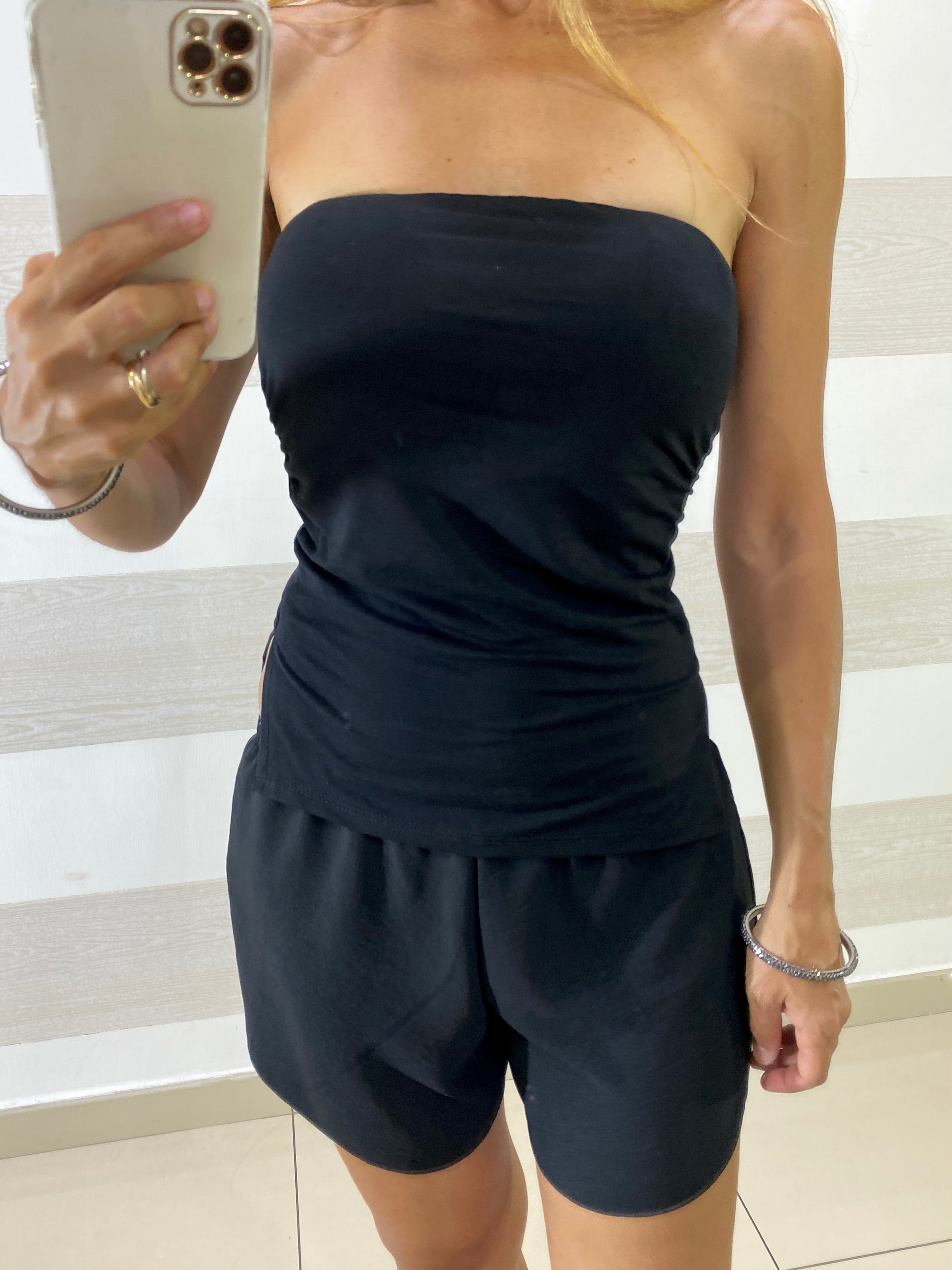 Top a Fascia Selvaggia con Coppe e Spacchetti
