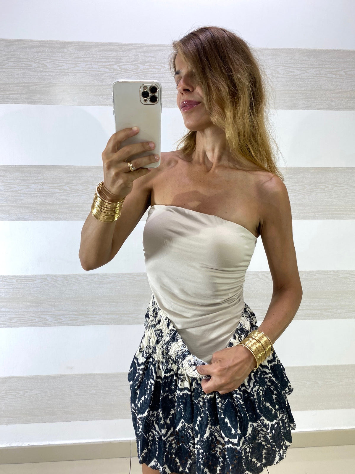 Top a Fascia Selvaggia con Coppe e Spacchetti