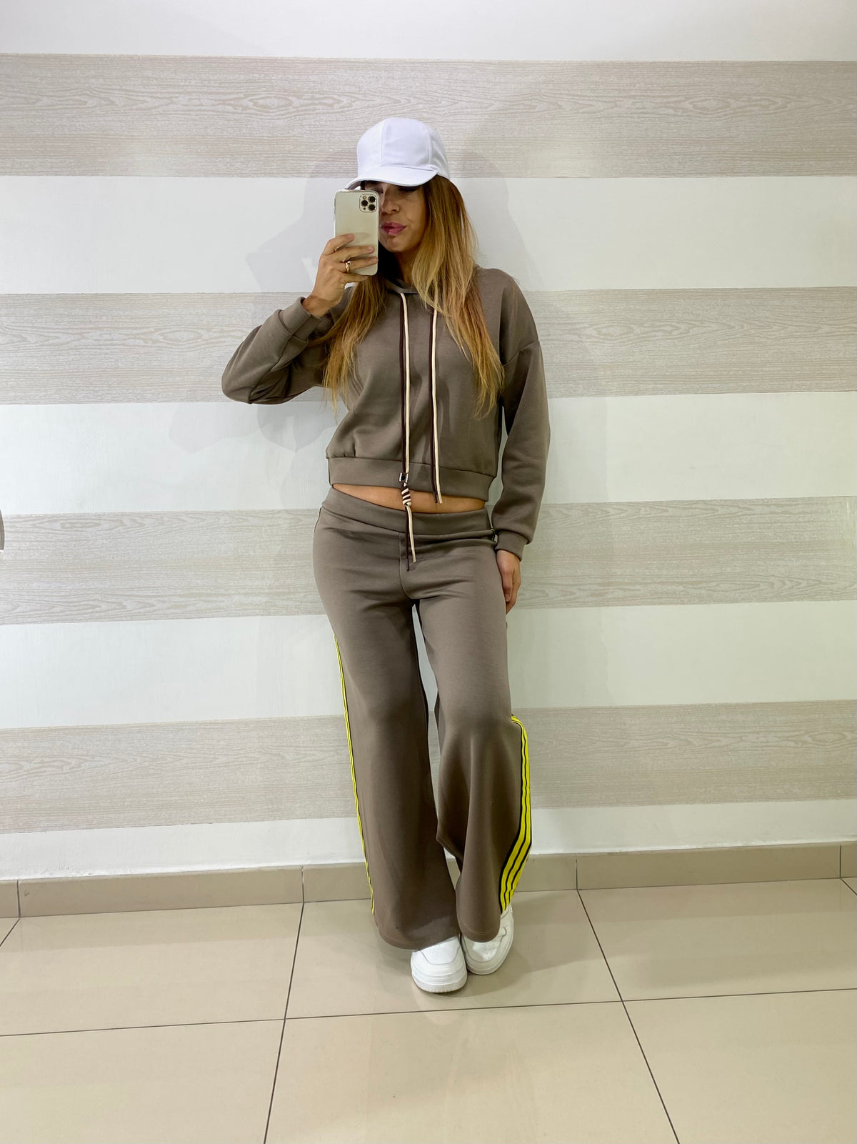 Tuta Amice Bande Laterali Gialle