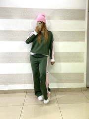 Tuta Caryl con Profili Bianchi e Bande Laterali Rosa