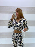 Tuta Jeni Animalier Pantaloni con Maglia Crop