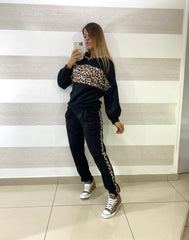 Tuta Thelma Vellutino con Bande Animalier e Punti Luce