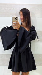 Vestito Dayna con Coppe e Maniche a Campana