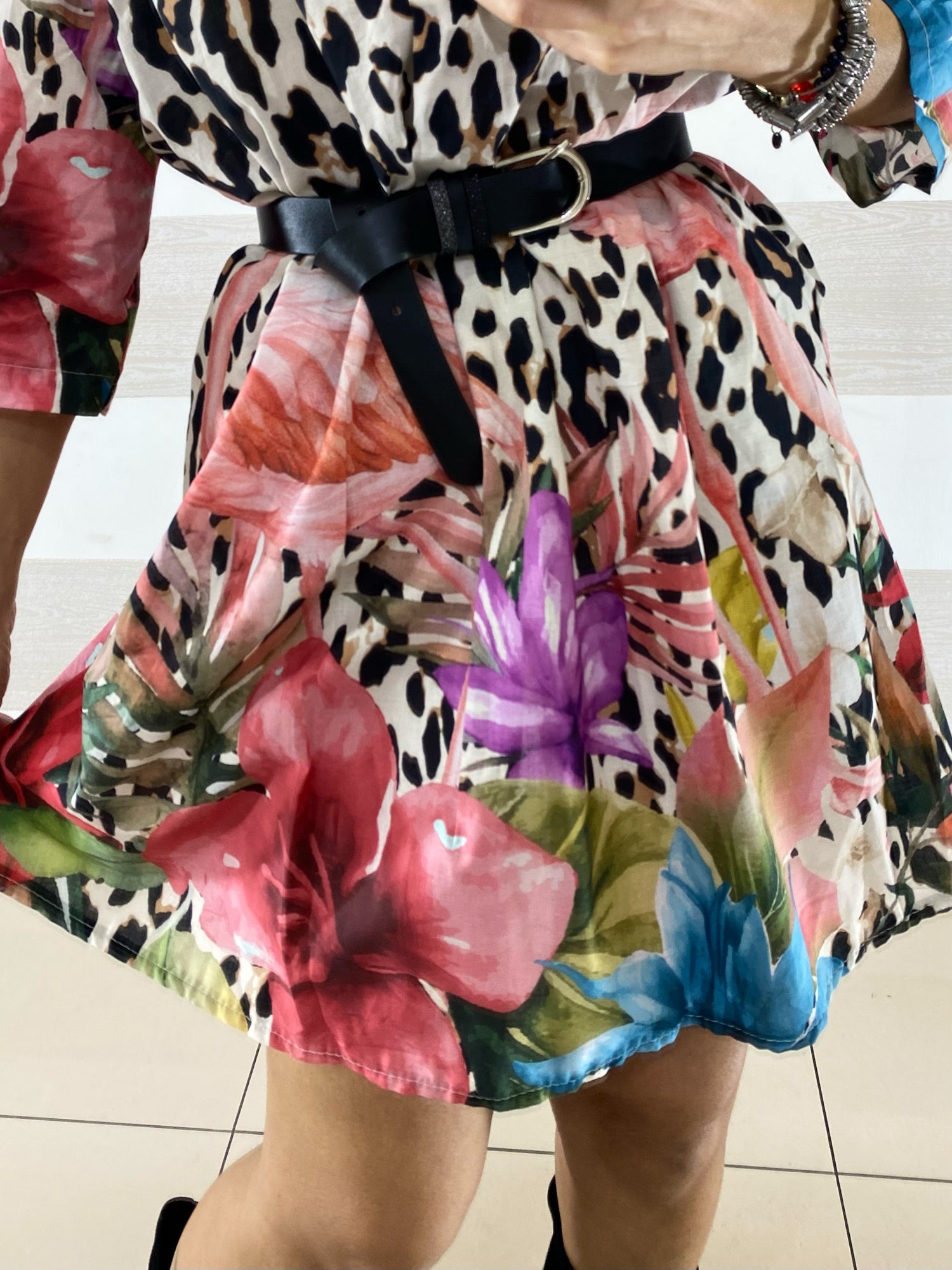 Vestito Fanny Maculato con Fiori e Fenicotteri