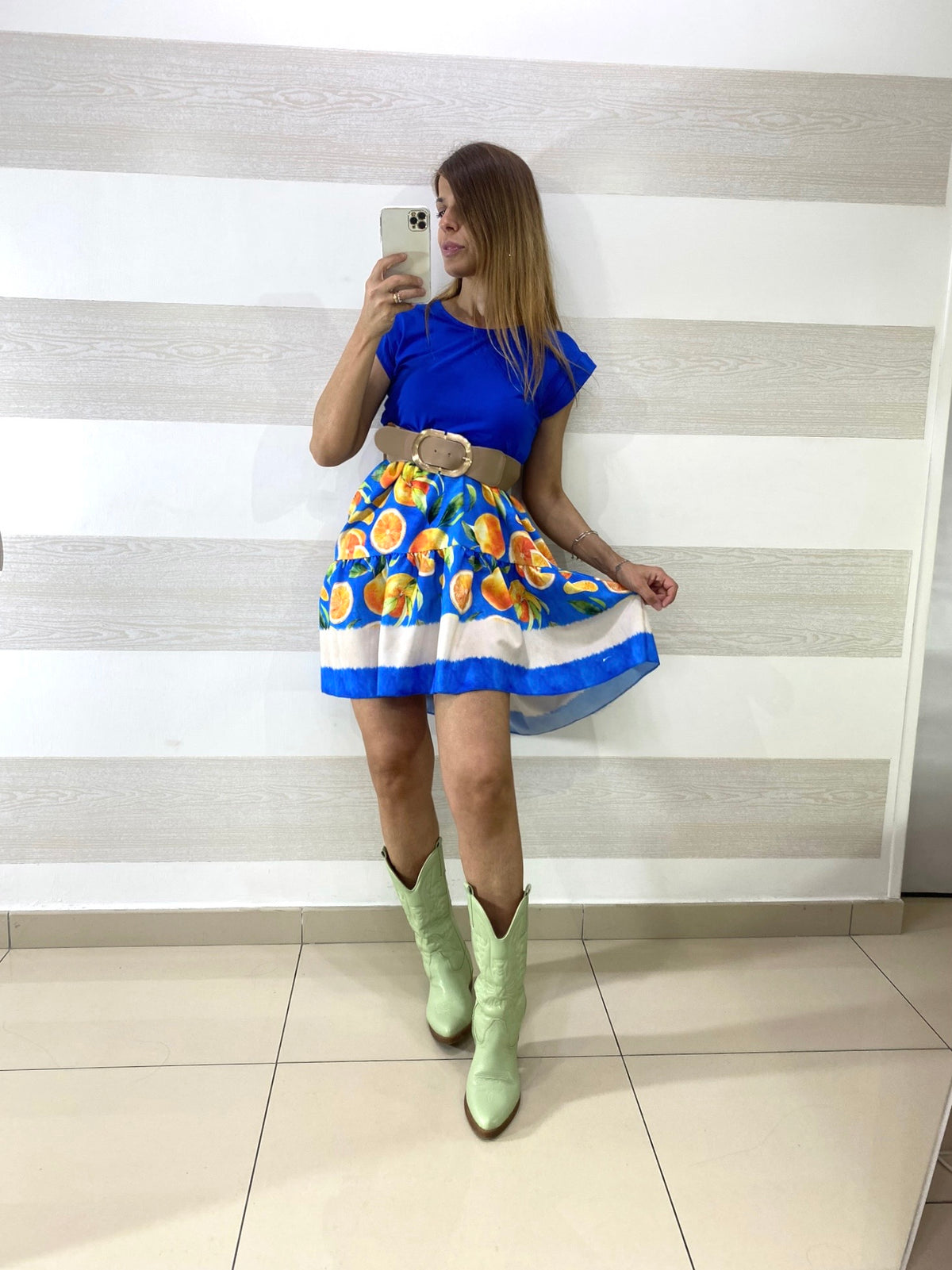 Vestito Fruit Svasato con Cinturino Incluso