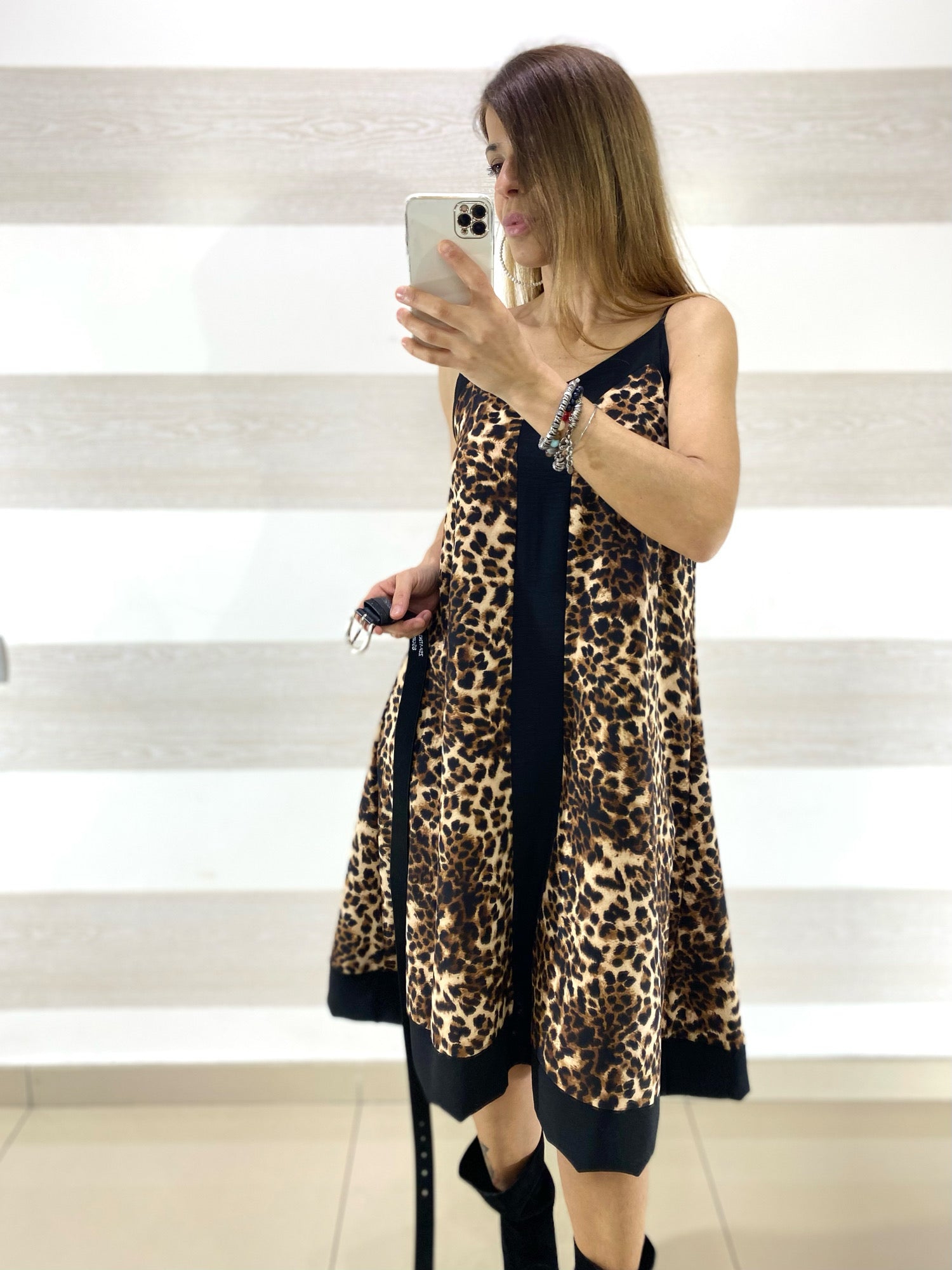 Vestito Katia Maculato con Fascia Nera Centrale