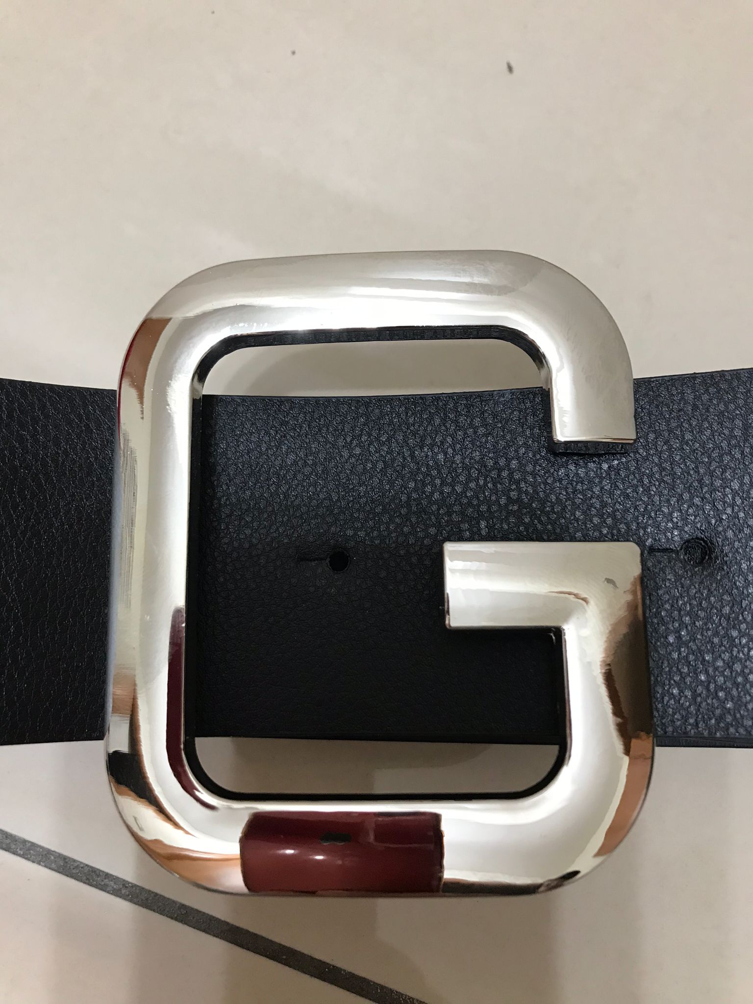 CI19 Cintura Eco Pelle Nera con Fibbia G Metallo Argento